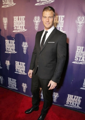 25-_Alan_Ritchson_Daily.jpg