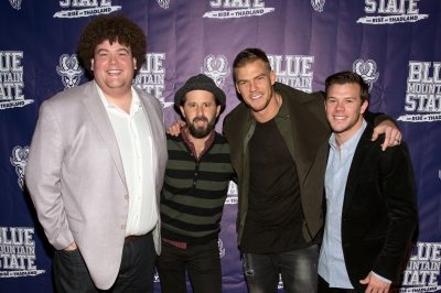 3-_Alan_Ritchson_Daily.jpg