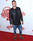 2-_Alan_Ritchson_Daily.jpg