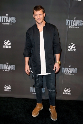 35_-_Alan_Ritchson_Daily.jpg
