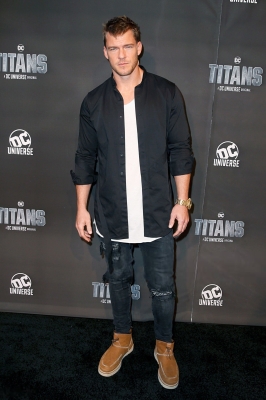 36_-_Alan_Ritchson_Daily.jpg