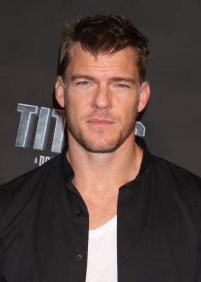 4_-_Alan_Ritchson_Daily.jpg