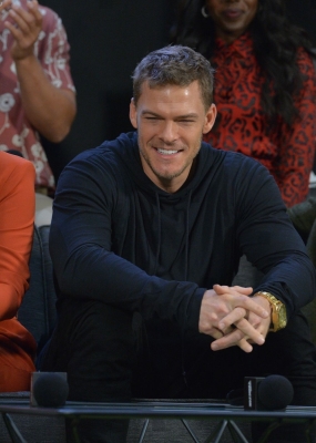 36-_Alan_Ritchson_Daily.jpg