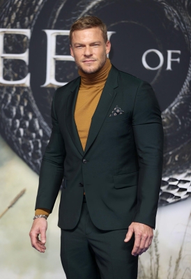 1-_Alan_Ritchson_Daily.jpg