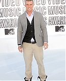 2010_MTV_Video_Music_Awards_-_Arrivals_28429.jpg