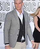2010_MTV_Video_Music_Awards_-_Arrivals_28629.jpg