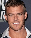 2013_MTV_Movie_Awards_-_Press_Room_28329.jpg