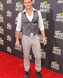 2013_MTV_Movie_Awards_-_Red_Carpet.jpg