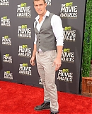 2013_MTV_Movie_Awards_-_Red_Carpet_28729.jpg