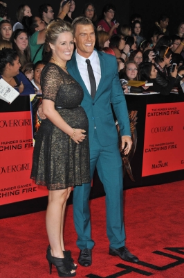 LOS_ANGELES2C_CA_-_NOVEMBER_182C_2013__Alan_Ritchson___wife_at_28329.jpg