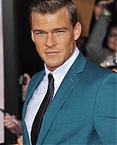 Alan_Ritchson__arriving_at_the_The_Hunger_Games-_Catching_Fi.jpg