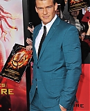 Alan_Ritchson__arriving_at_the_The_Hunger_Games-_Catching_Fi_28329.jpg