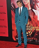Alan_Ritchson__arriving_at_the_The_Hunger_Games-_Catching_Fi_28729.jpg