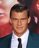 Alan_Ritchson_attending_the_Hunger_Games__Catching_Fire_prem_28229.jpg