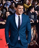 Cast_member_Alan_Ritchson_attends_the_premiere_of_the_motion_28129.jpg