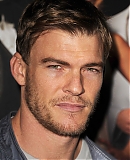 American_Hustle_-_Los_Angeles_Premiere_-_Arrivals_28629.jpg