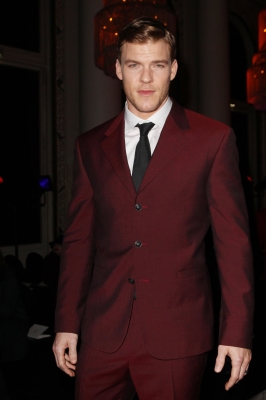 Atelier_Versace___Front_Row_-_Paris_Fashion_Week_-_Haute_Cou_282929.jpg
