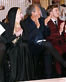Atelier_Versace___Front_Row_-_Paris_Fashion_Week_-_Haute_Cou_281629.jpg