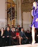 Atelier_Versace___Front_Row_-_Paris_Fashion_Week_-_Haute_Cou_281929.jpg