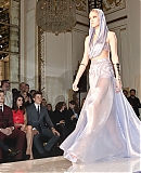 Atelier_Versace___Front_Row_-_Paris_Fashion_Week_-_Haute_Cou_28629.jpg