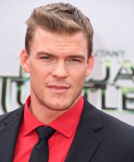 Teenage_Mutant_Ninja_Turtles_-_Los_Angeles_Premiere_-_Arri_28529.jpg