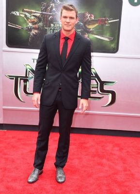 Teenage_Mutant_Ninja_Turtles_-_Los_Angeles_Premiere_-_Arri_28429.jpg