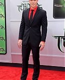 Alan_Ritchson_attending_the_Teenage_Mutant_Ninja_Turtles_L.jpg