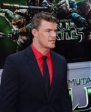 Cast_member__Alan_Ritchson_attends_the_premiere_of_the_motio_28129.jpg