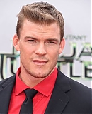 Teenage_Mutant_Ninja_Turtles_-_Los_Angeles_Premiere_-_Arri_28529.jpg