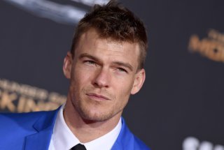 Premiere_Of_Lionsgate_s_The_Hunger_Games__Mockingjay_-_Part_281429.jpg