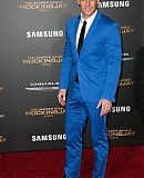 Celebrities_attend_Premiere_Of_Lionsgate_s_The_Hunger_Games_28329.jpg