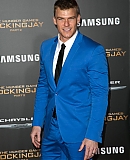 Celebrities_attend_Premiere_Of_Lionsgate_s_The_Hunger_Games_28529.jpg
