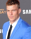 Premiere_Of_Lionsgate_s_The_Hunger_Games__Mockingjay_-_Part_28629.jpg