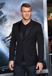 Project_Almanac_Los_Angeles_Premiere_281029.jpg