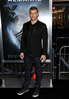 Alan_Ritchson_at_the_premiere_of__Project_Almanac__at_TCL_Ch_28129.jpg