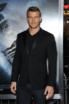 Alan_Ritchson_at_the_premiere_of__Project_Almanac__at_TCL_Ch_28229.jpg