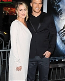 Alan_Ritchson2C_Catherine_Ritchson_attending_the_Project_Alm_28529.jpg