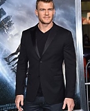Project_Almanac_Los_Angeles_Premiere_281029.jpg